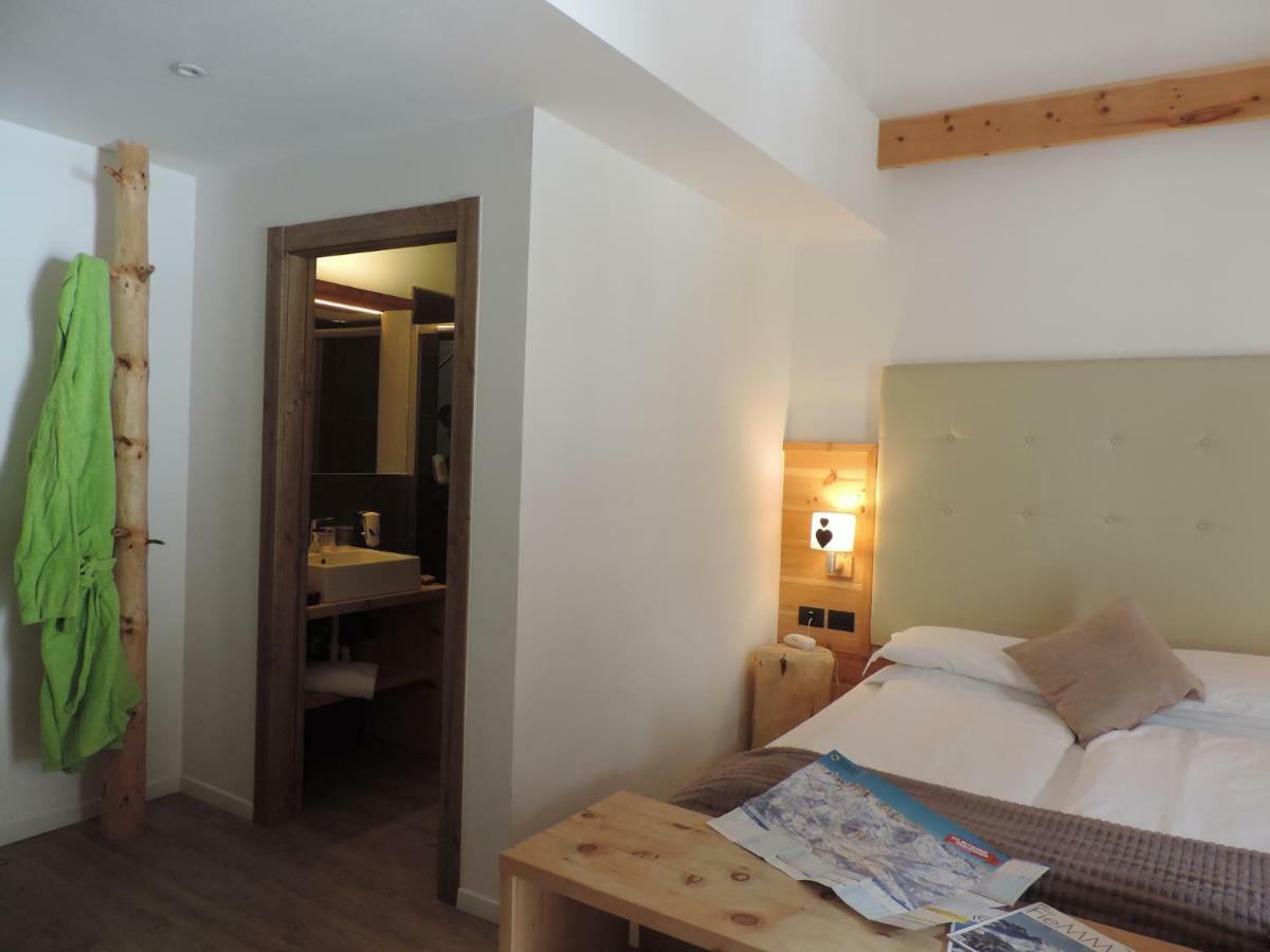 Hotel Scoiattolo Tesero Kültér fotó