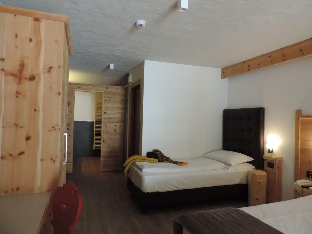 Hotel Scoiattolo Tesero Kültér fotó
